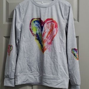 Grey sweatshirt with swirl heart